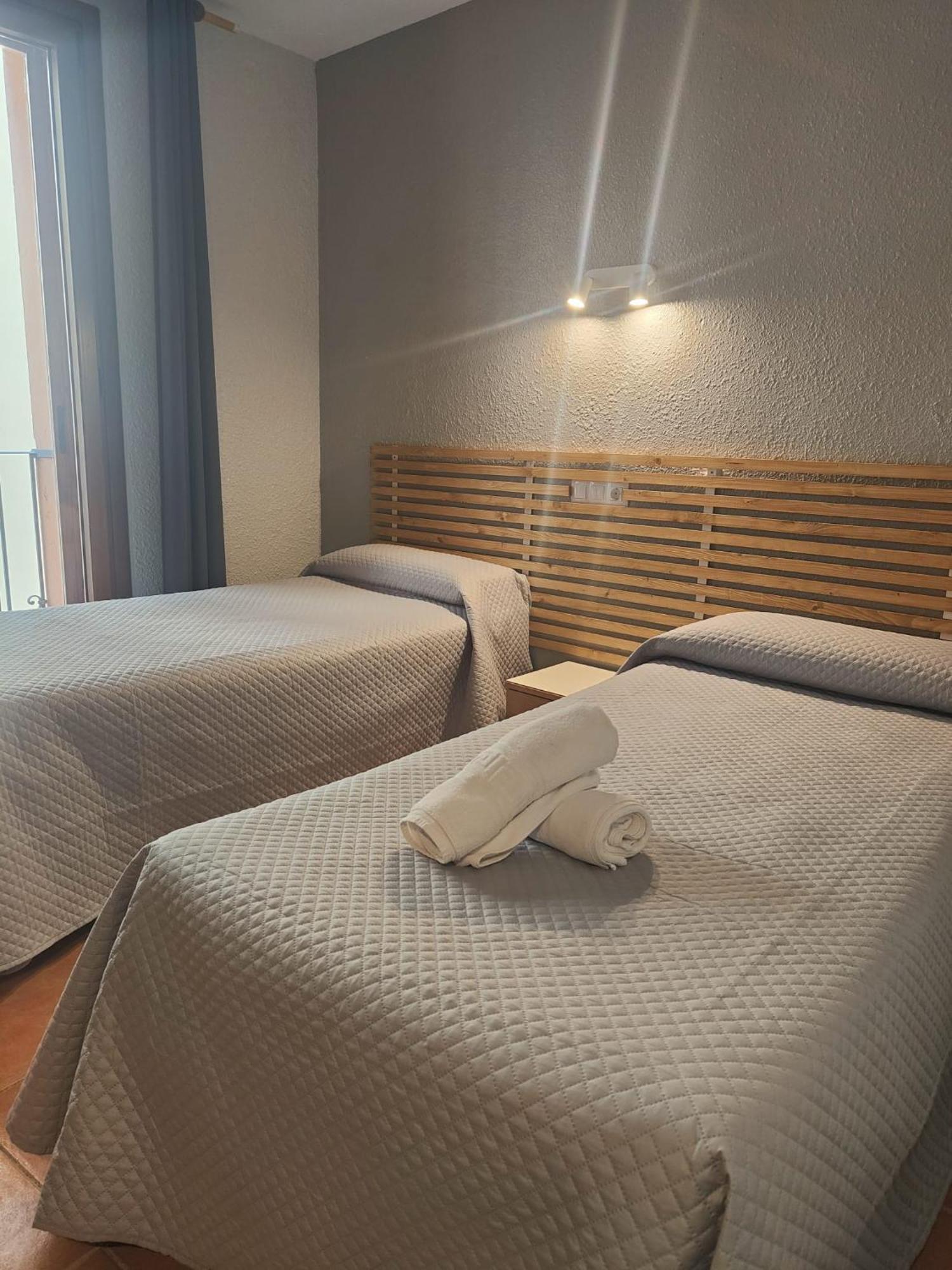 ז'אקה Hotel Acebo Plaza Mayor מראה חיצוני תמונה